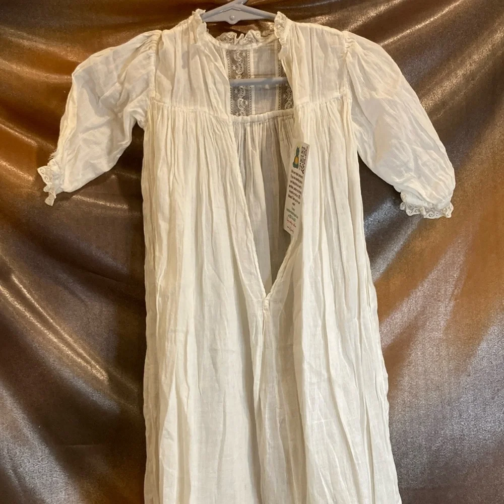 Vintage White‎ Lace pajama gown.12 month? Linen handmade. Box P